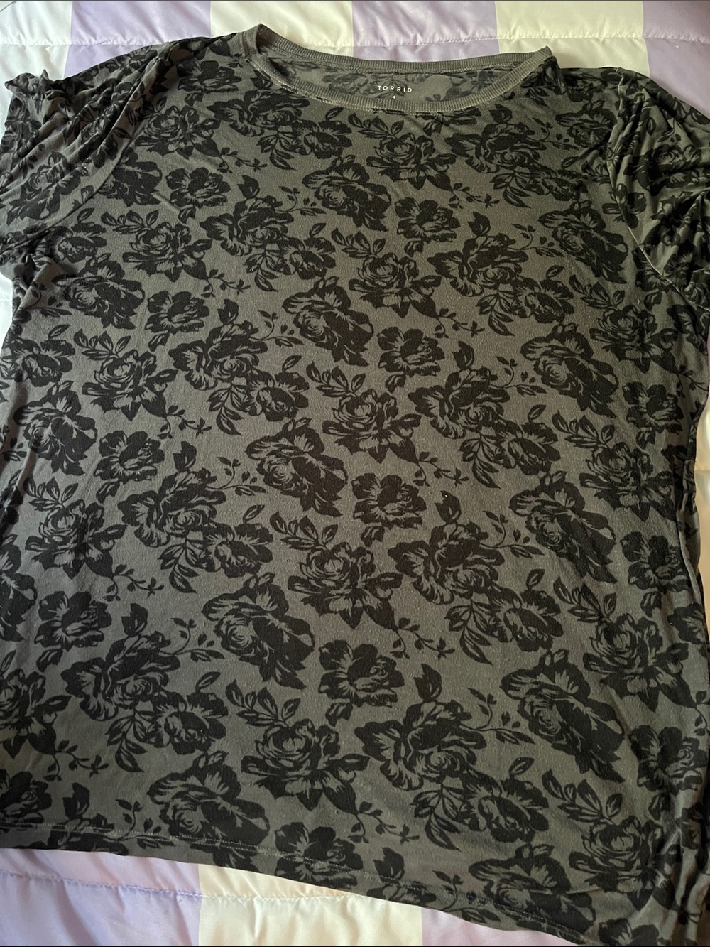 Torrid TShirt Roses Size 4 Semisheer